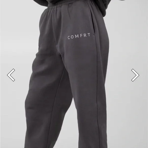 New COMFRT  Hoodie and Sweatpants Set - Picture 5 of 9